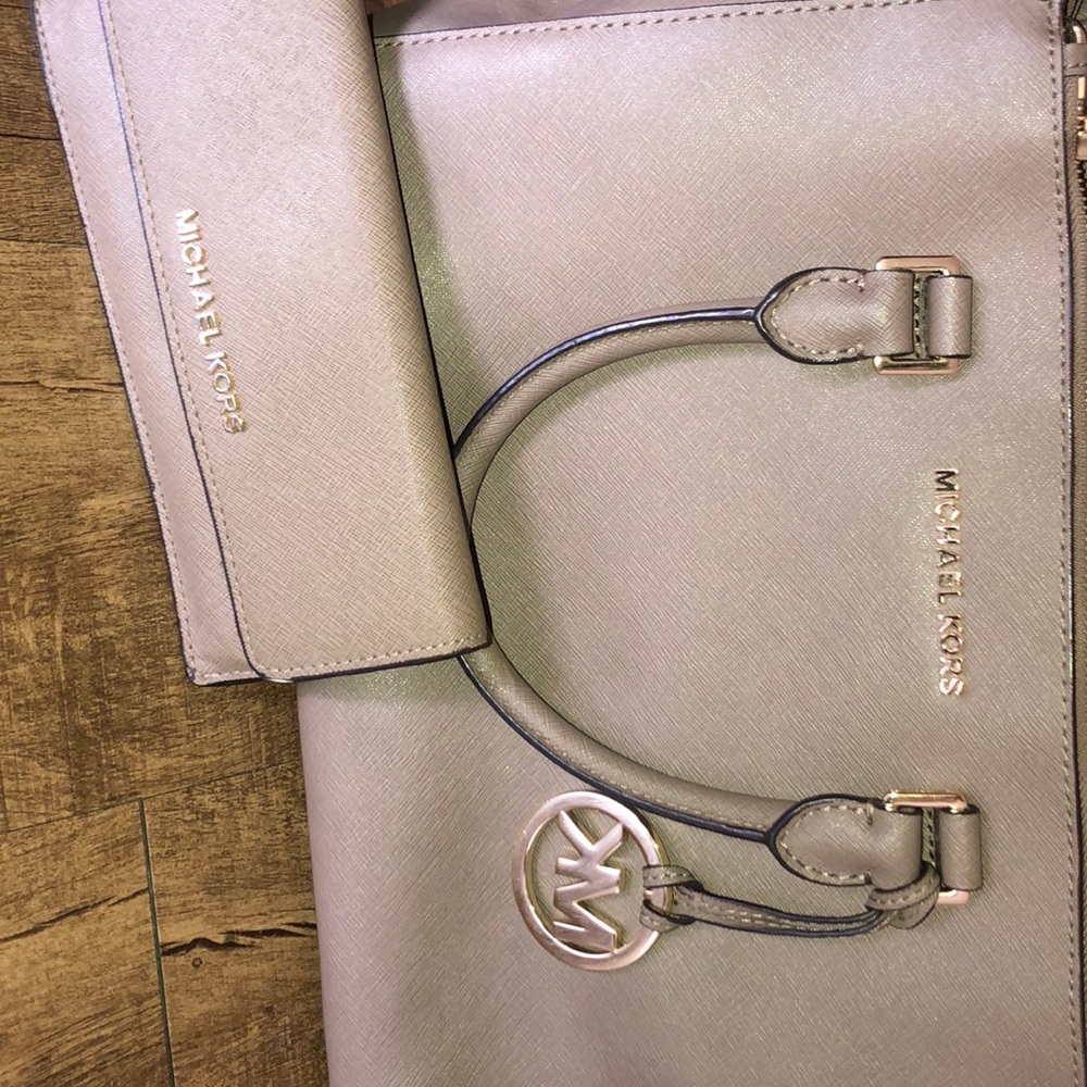 Michael Kors Bag & Wallet Set